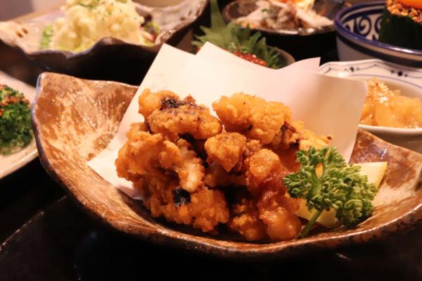 病みつき鶏皮のパリパリ甘だれ